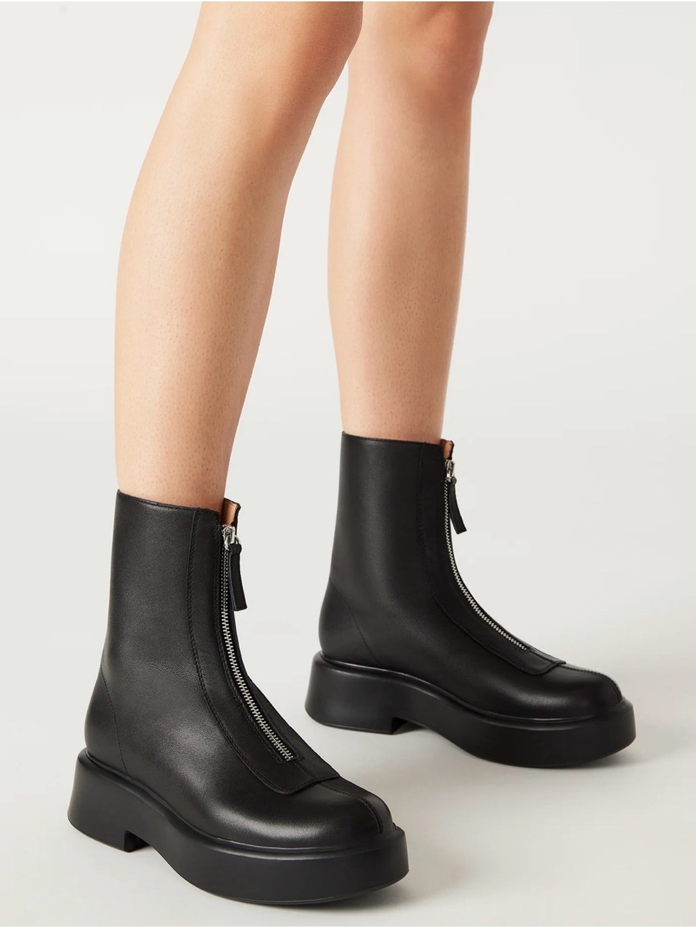 Steve Madden JONES Women's Black Front-Zip Platform Ankle Boots Booties NEW 10